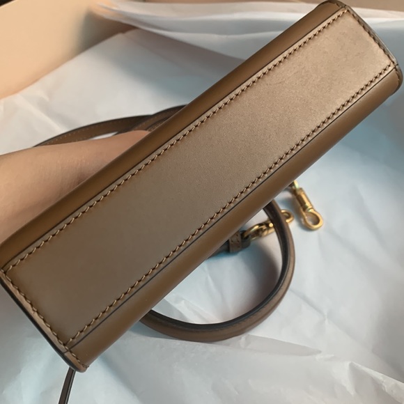 Sold💝💝Authentic Tory Burch Lee Radziwill Petite Bag🤎 - Picture 9 of 16